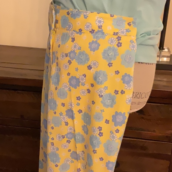 Vintage Lilly Pulitzer Capris - Picture 6 of 8